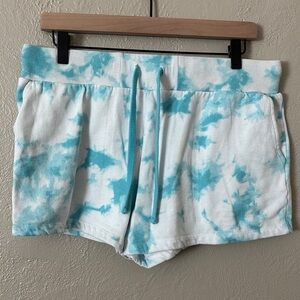Women’s Disney Walt Disney World Tie Dye Shorts, Large, Blue/White